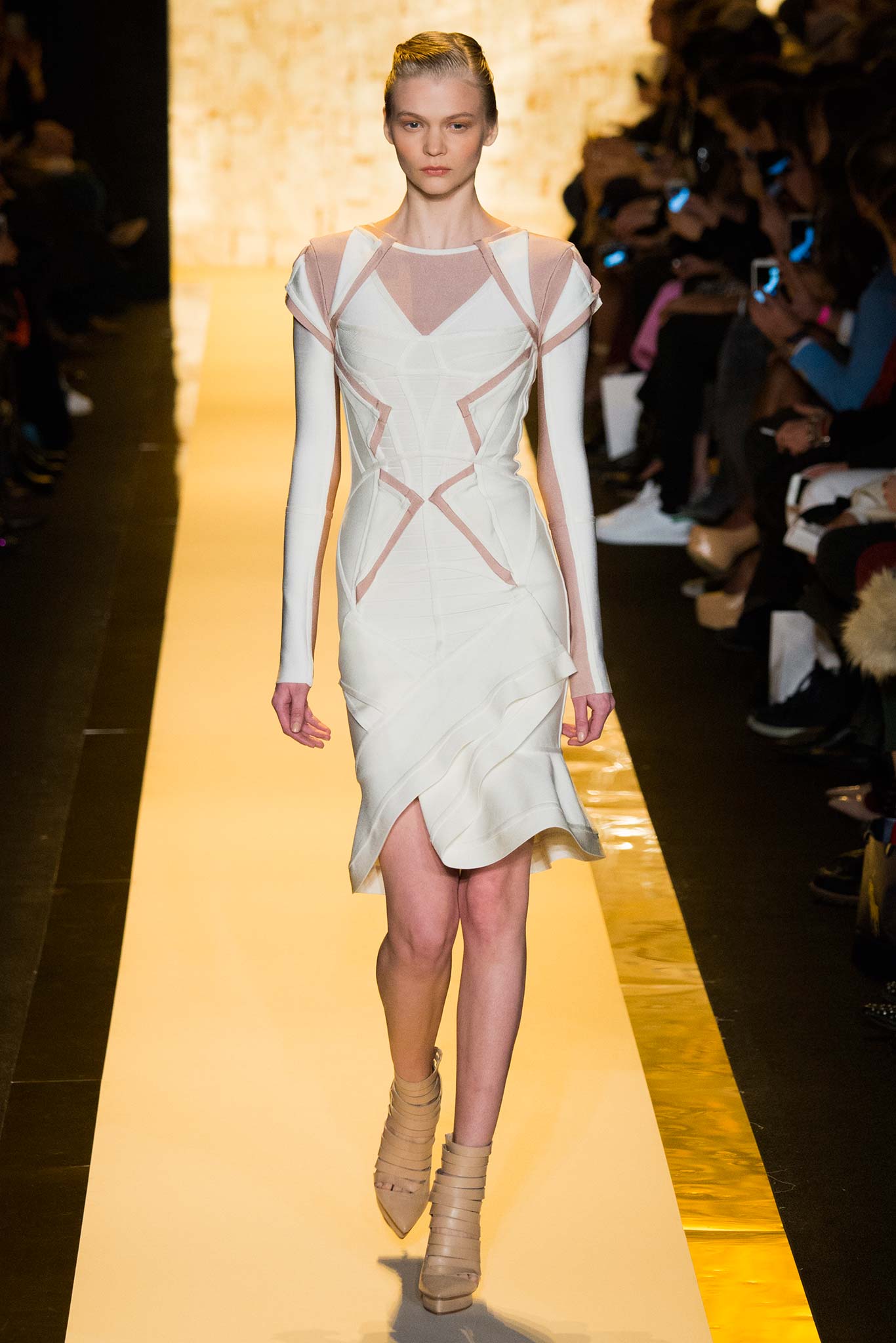 HERVE LEGER BY MAX AZRIA AUTUMN/WINTER 2015-16 READY-TO-WEAR NEW YORK