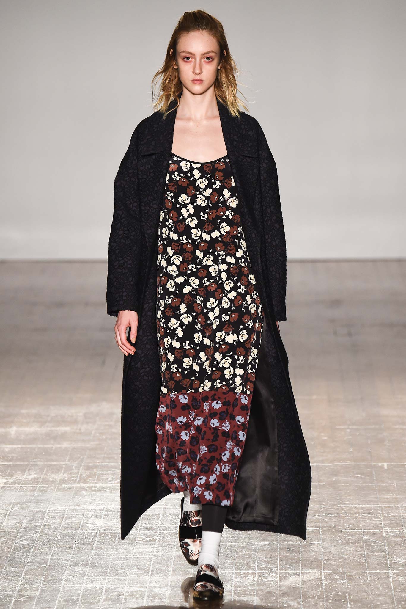 MOTHER OF PEARL AUTUMN/WINTER 2015-16 READY-TO-WEAR LONDON FASHION WEEK